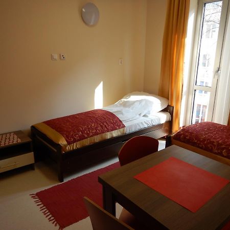 Hostel Sklodowska Люблин Екстериор снимка