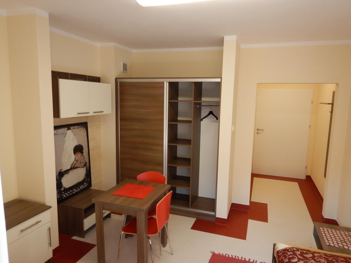 Hostel Sklodowska Люблин Екстериор снимка