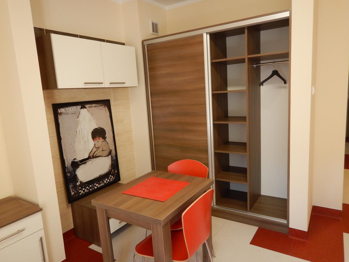 Hostel Sklodowska Люблин Екстериор снимка